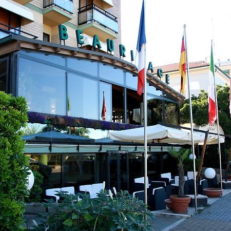 Hotel Beaurivage Fano Zewnętrze zdjęcie