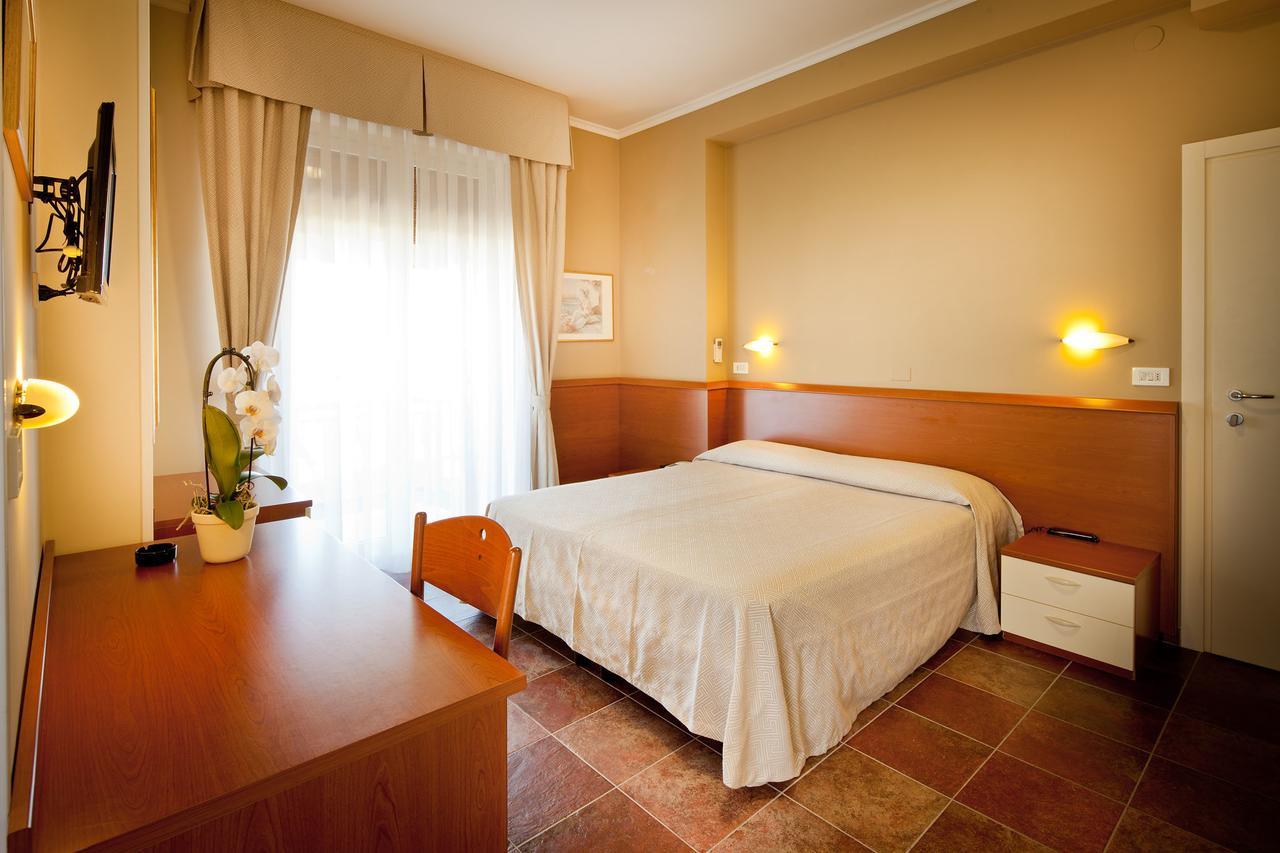 Hotel Beaurivage Fano Zewnętrze zdjęcie